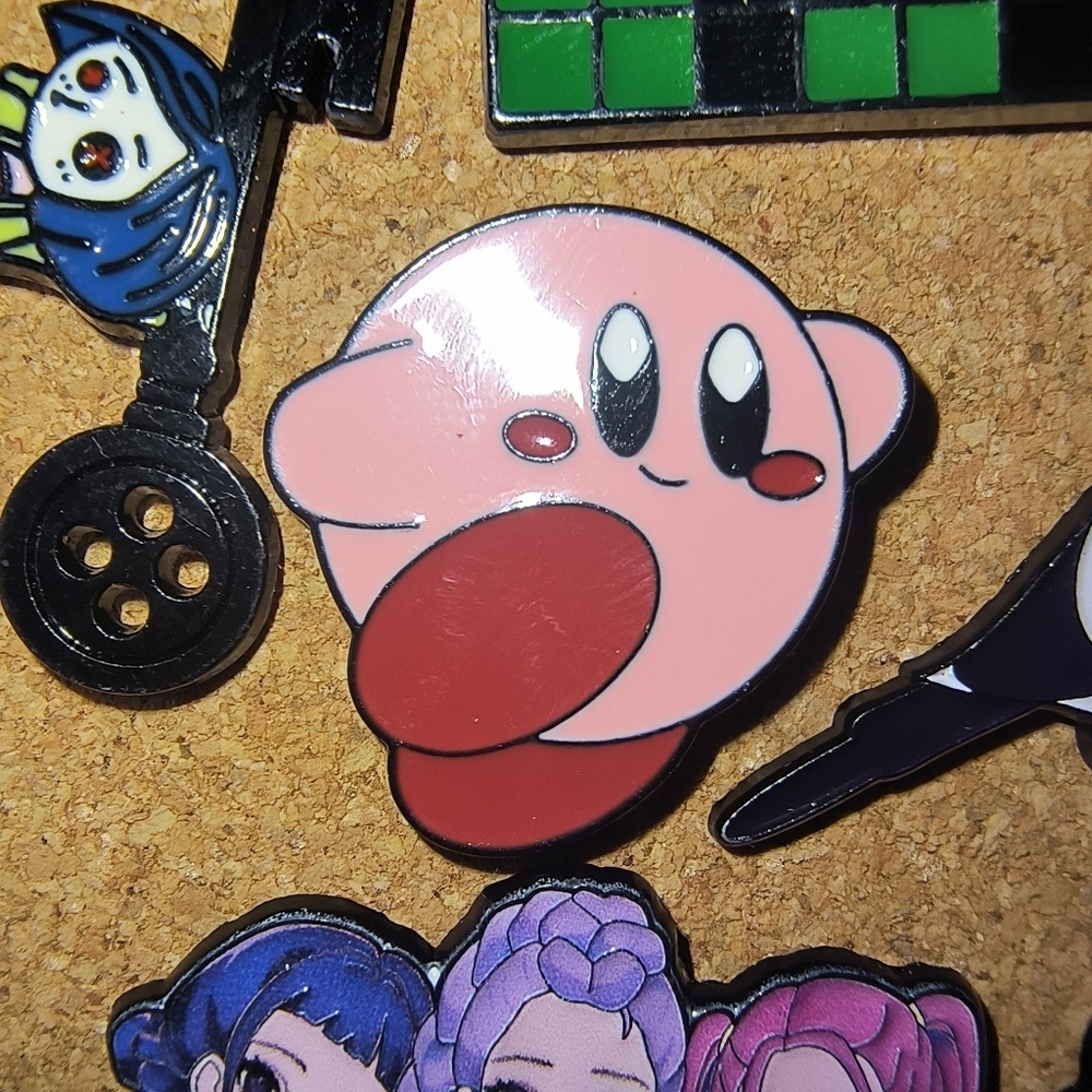 Kirby Enamel Pin - Pink & Red Nintendo Character